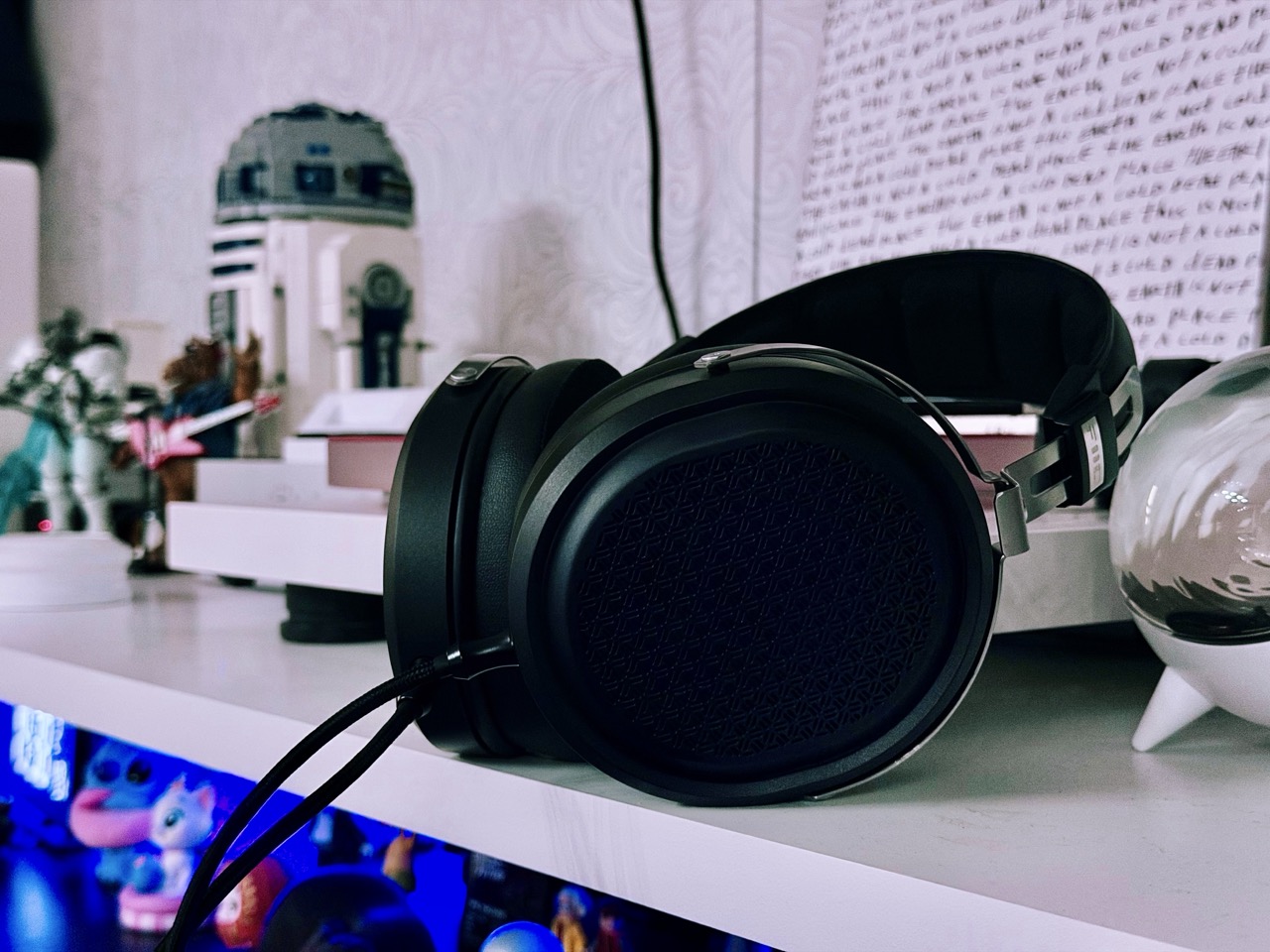 как слушать музыку в 2026 плееры кассеты диски винил ограничения стриминг цензура